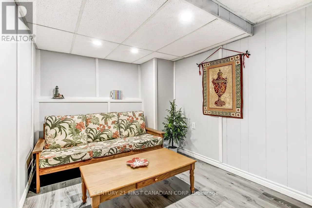 440 CASTLEGROVE BOULEVARD