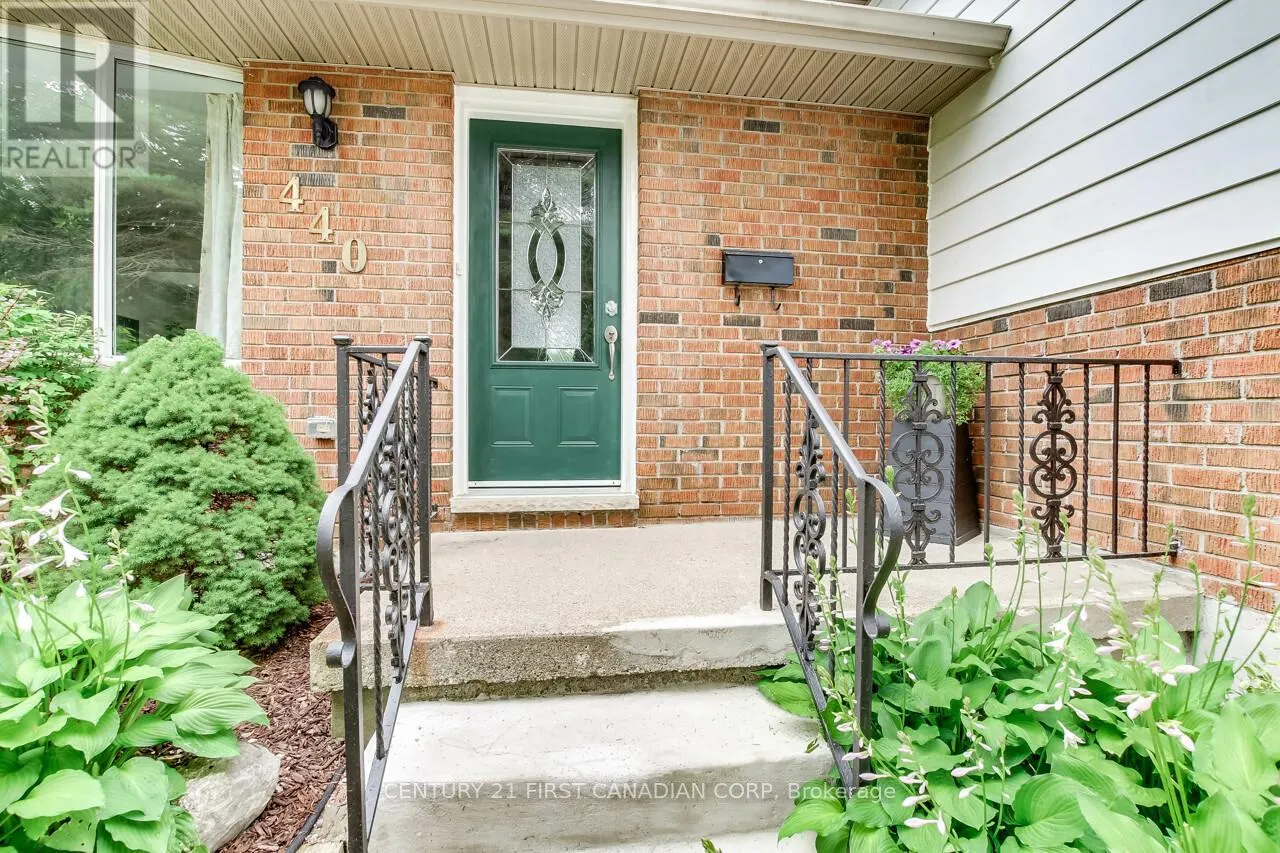 440 CASTLEGROVE BOULEVARD