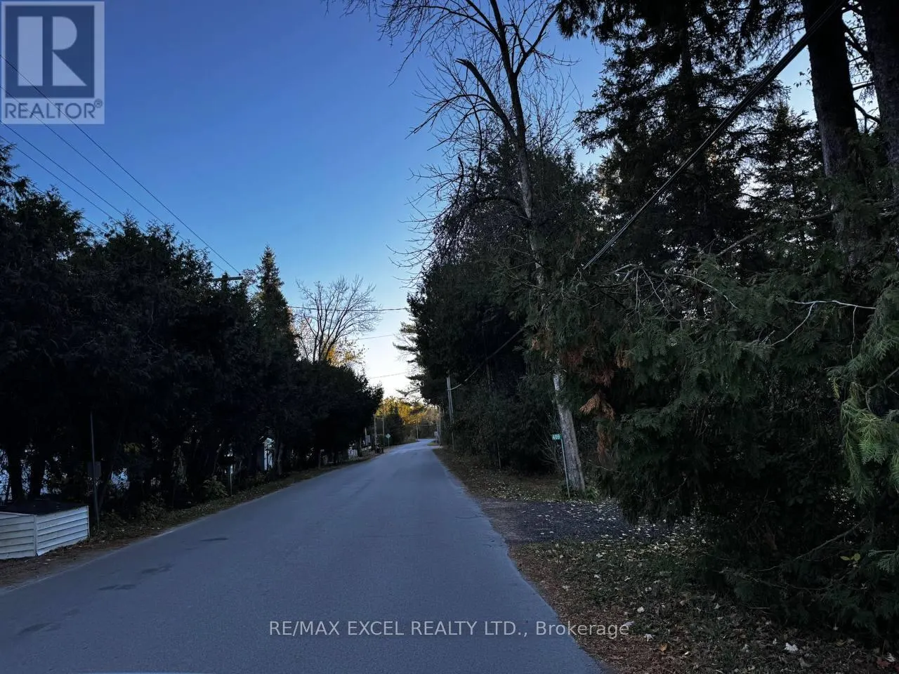 19 LAKEVIEW COTTAGE ROAD