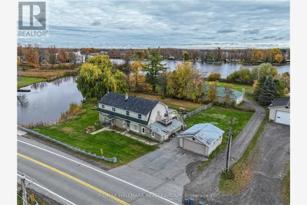 6763 RIDEAU VALLEY DRIVE S