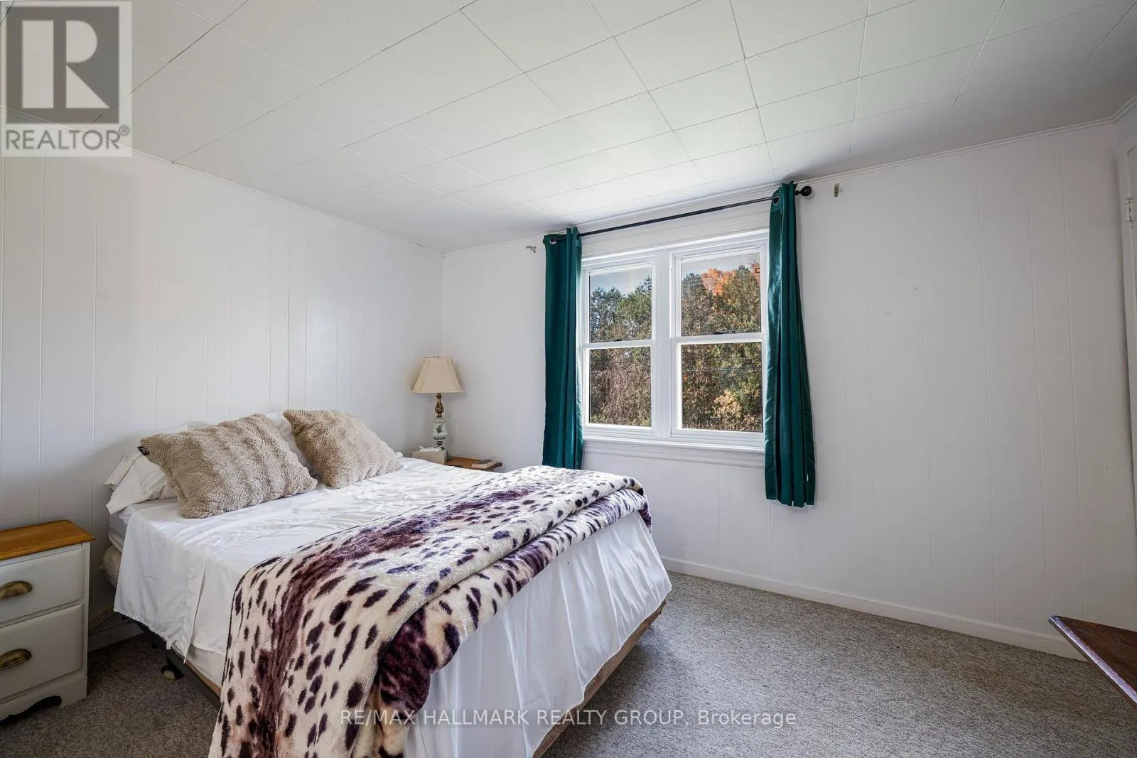 6763 RIDEAU VALLEY DRIVE S