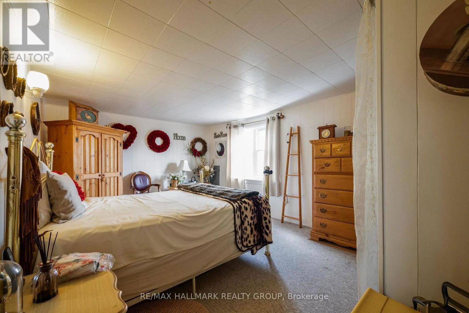 6763 RIDEAU VALLEY DRIVE S