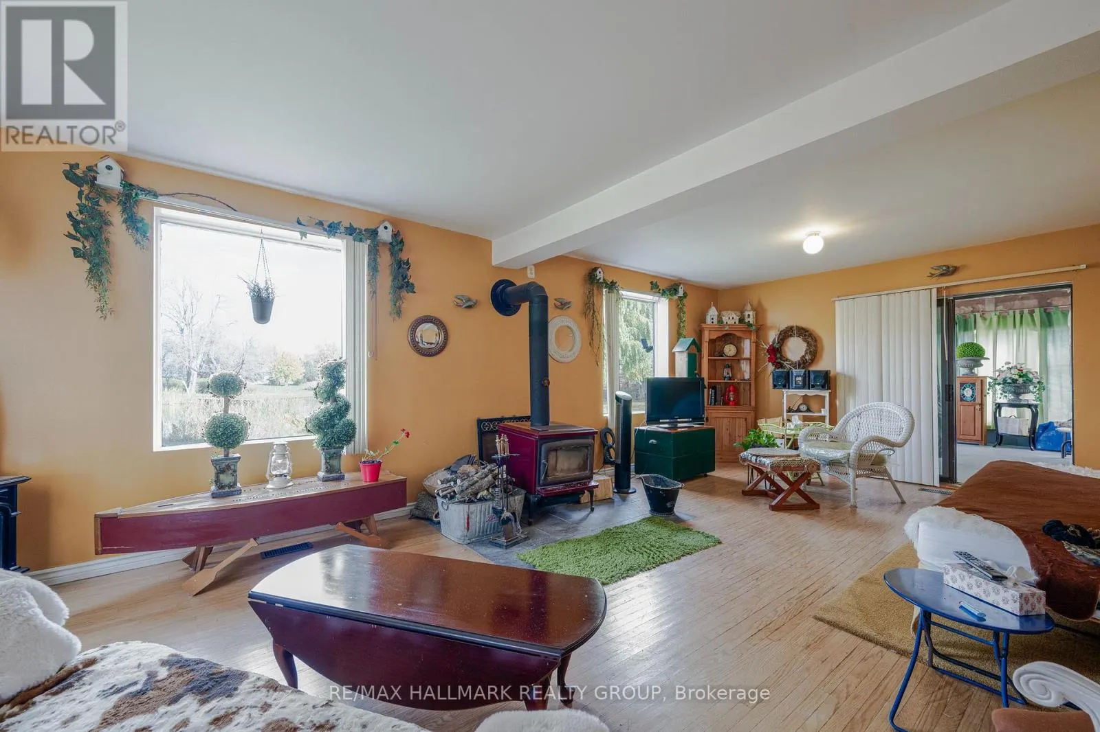 6763 RIDEAU VALLEY DRIVE S