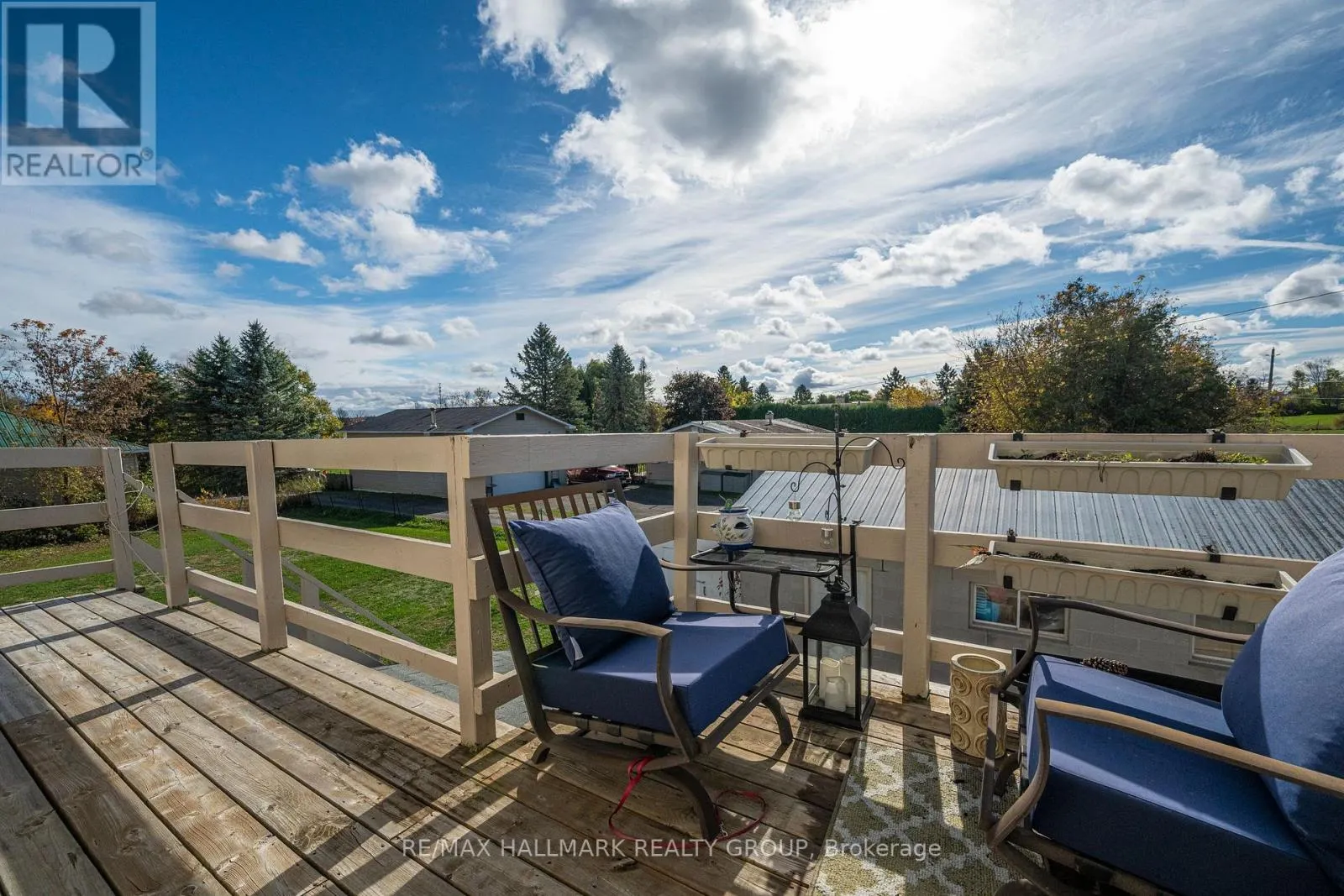 6763 RIDEAU VALLEY DRIVE S