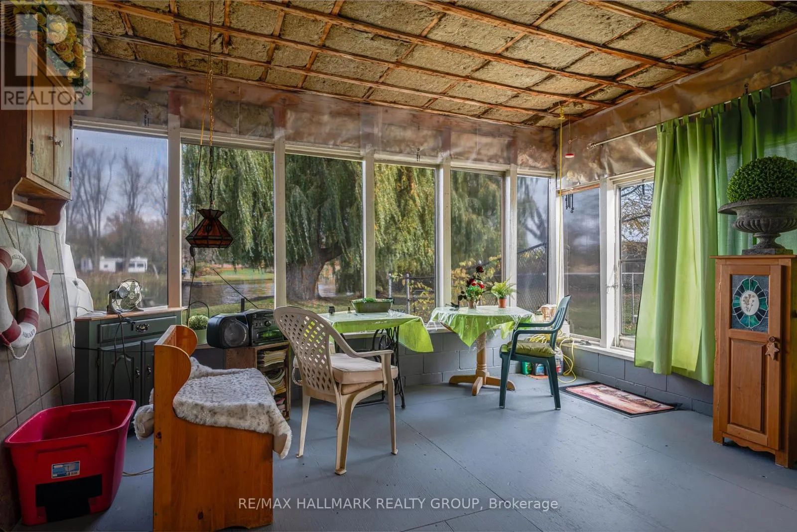 6763 RIDEAU VALLEY DRIVE S