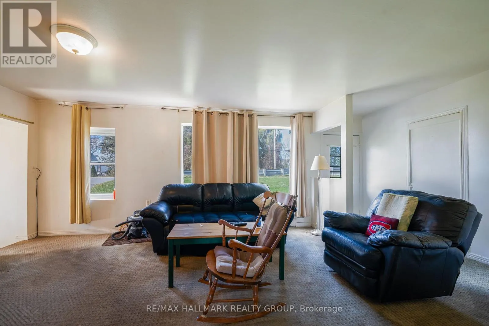 6763 RIDEAU VALLEY DRIVE S