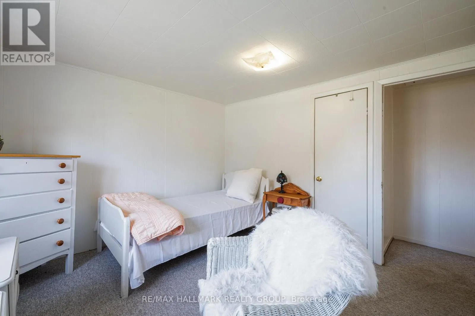 6763 RIDEAU VALLEY DRIVE S