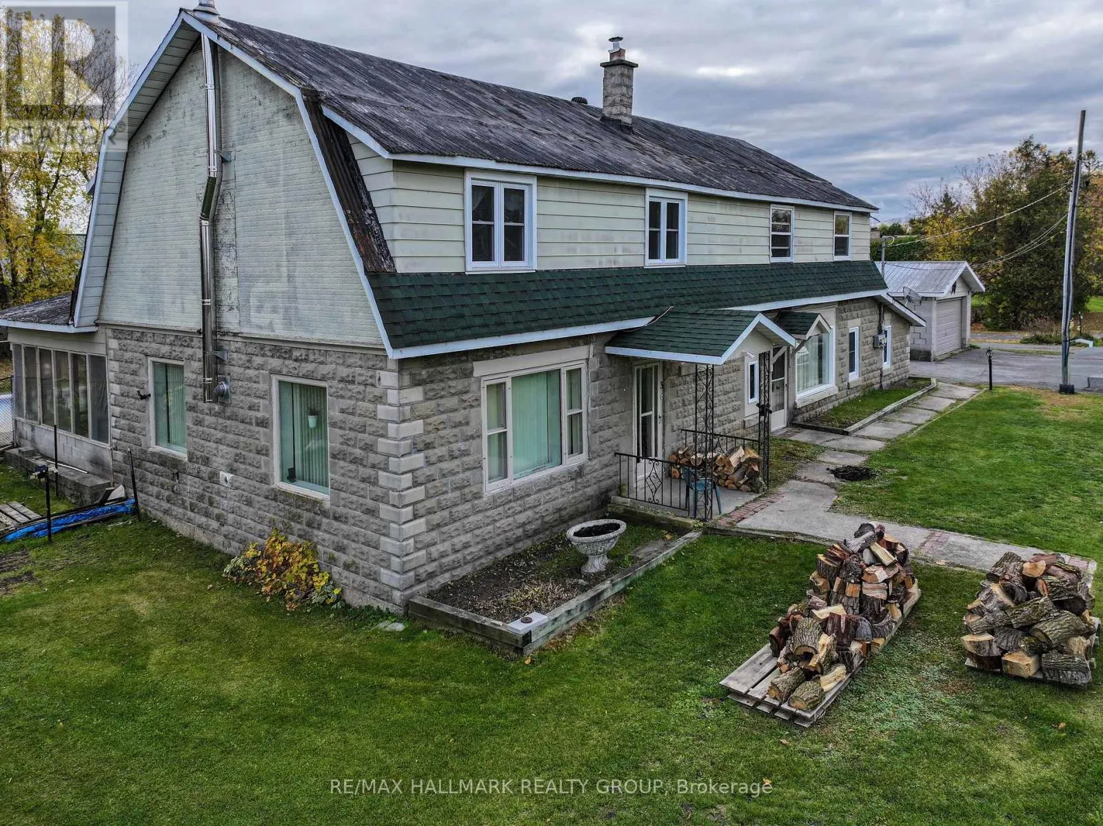 6763 RIDEAU VALLEY DRIVE S