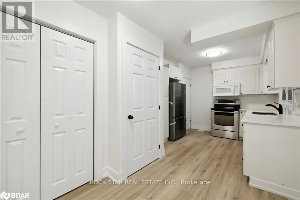 UPPER - 87 LEASIDE DRIVE