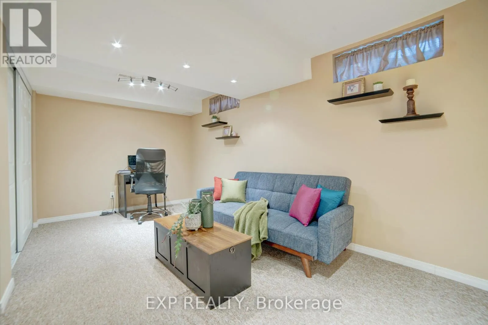 26 - 30 BRYAN COURT W