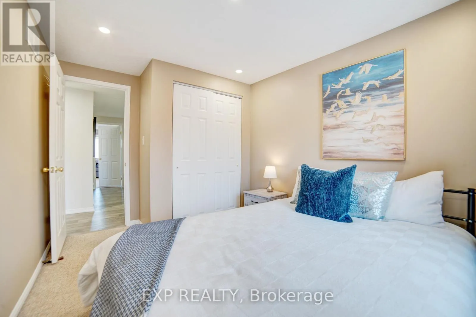 26 - 30 BRYAN COURT W