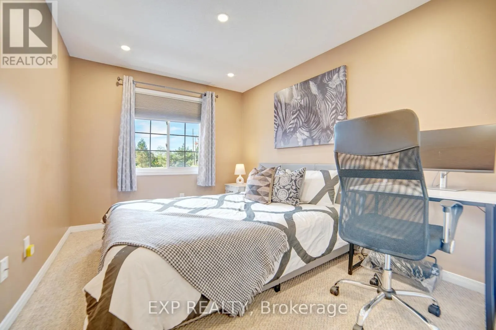 26 - 30 BRYAN COURT W