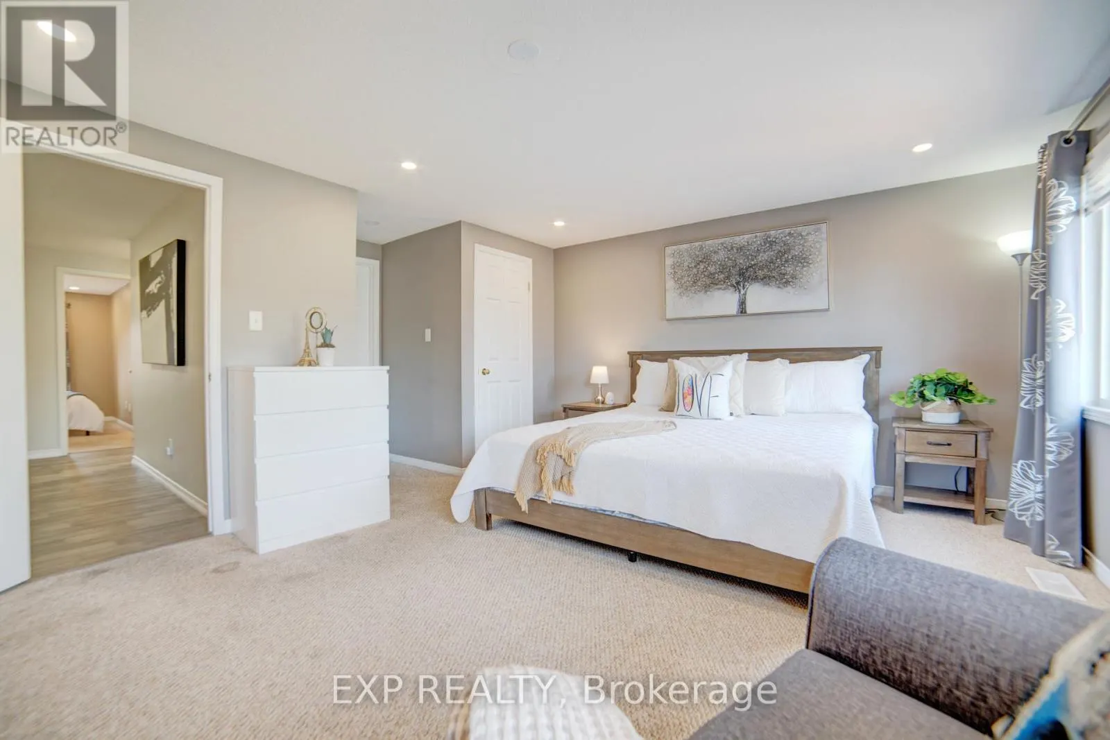 26 - 30 BRYAN COURT W