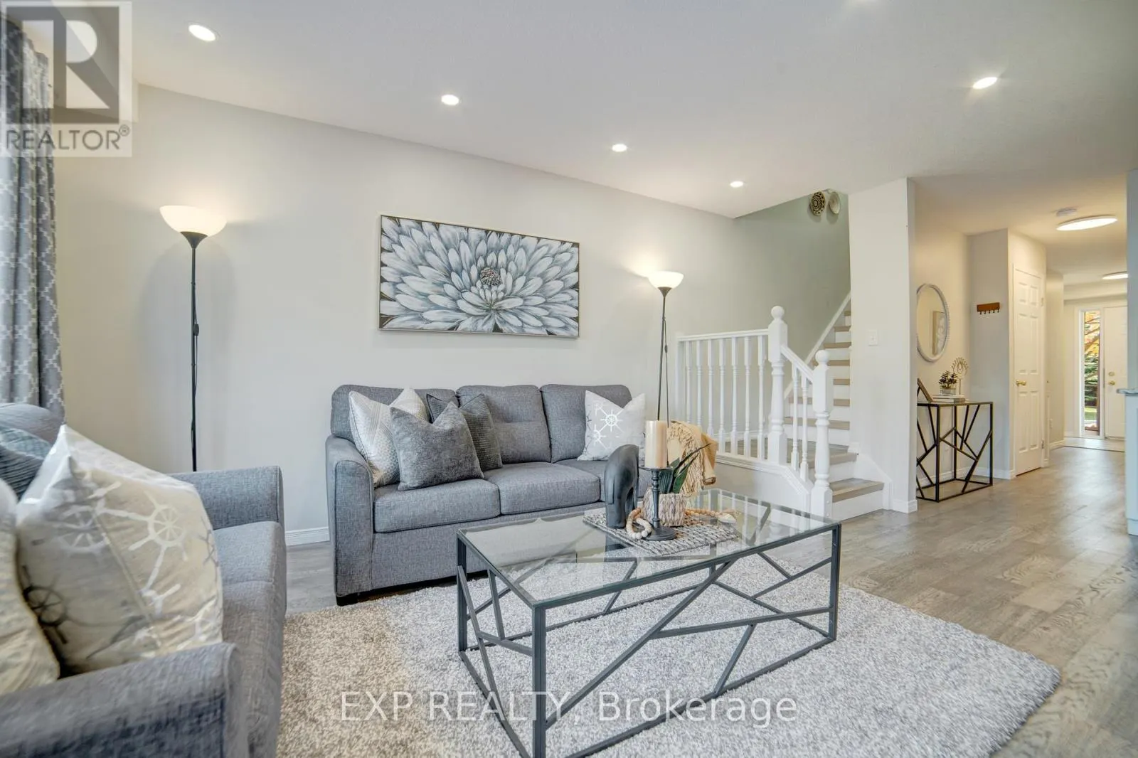 26 - 30 BRYAN COURT W