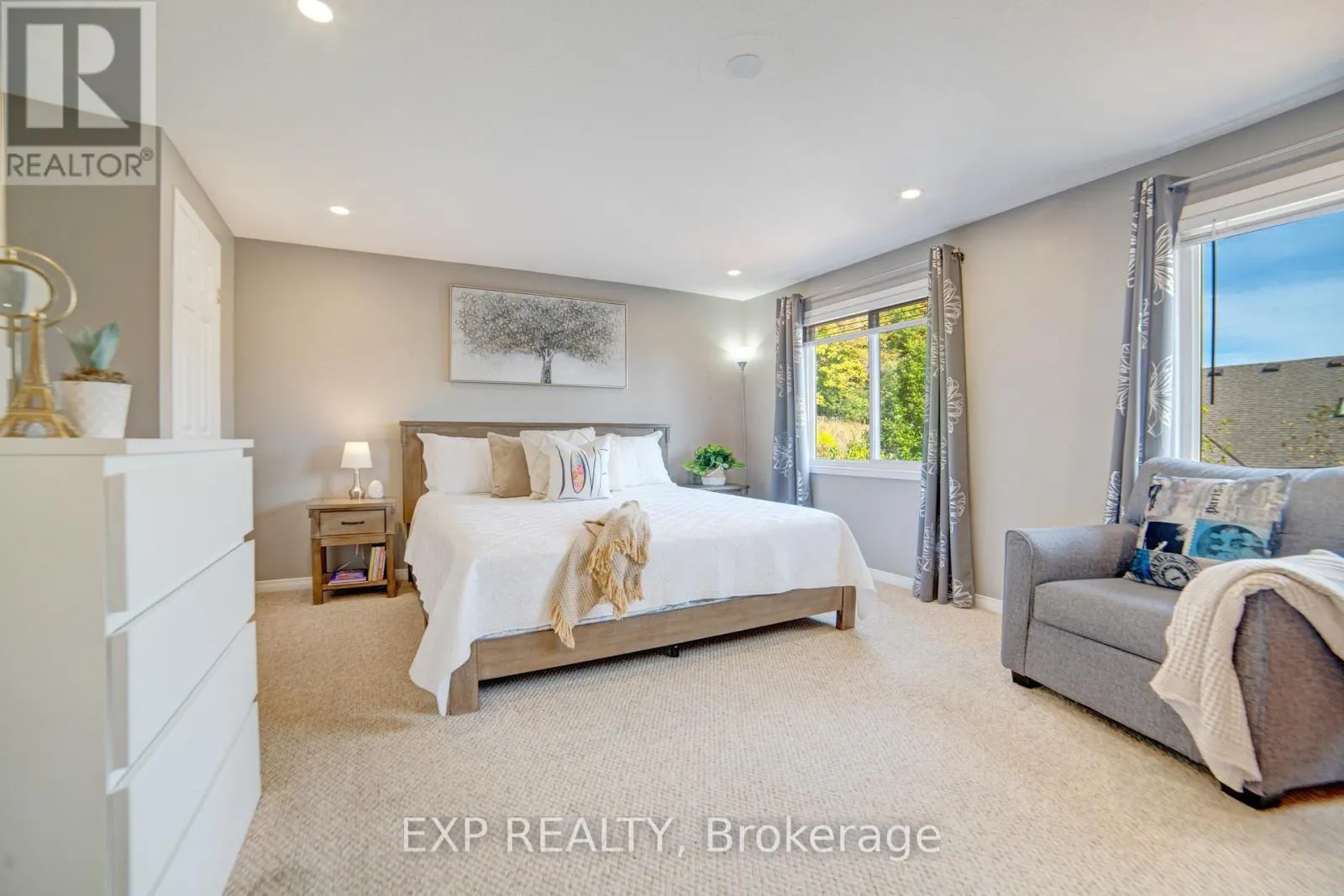 26 - 30 BRYAN COURT W