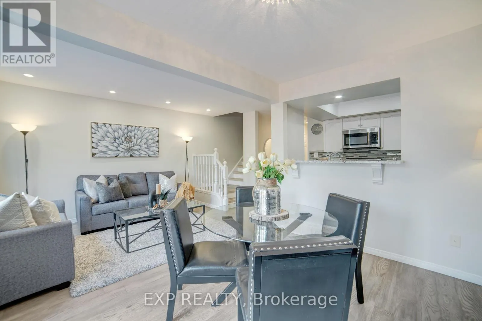 26 - 30 BRYAN COURT W