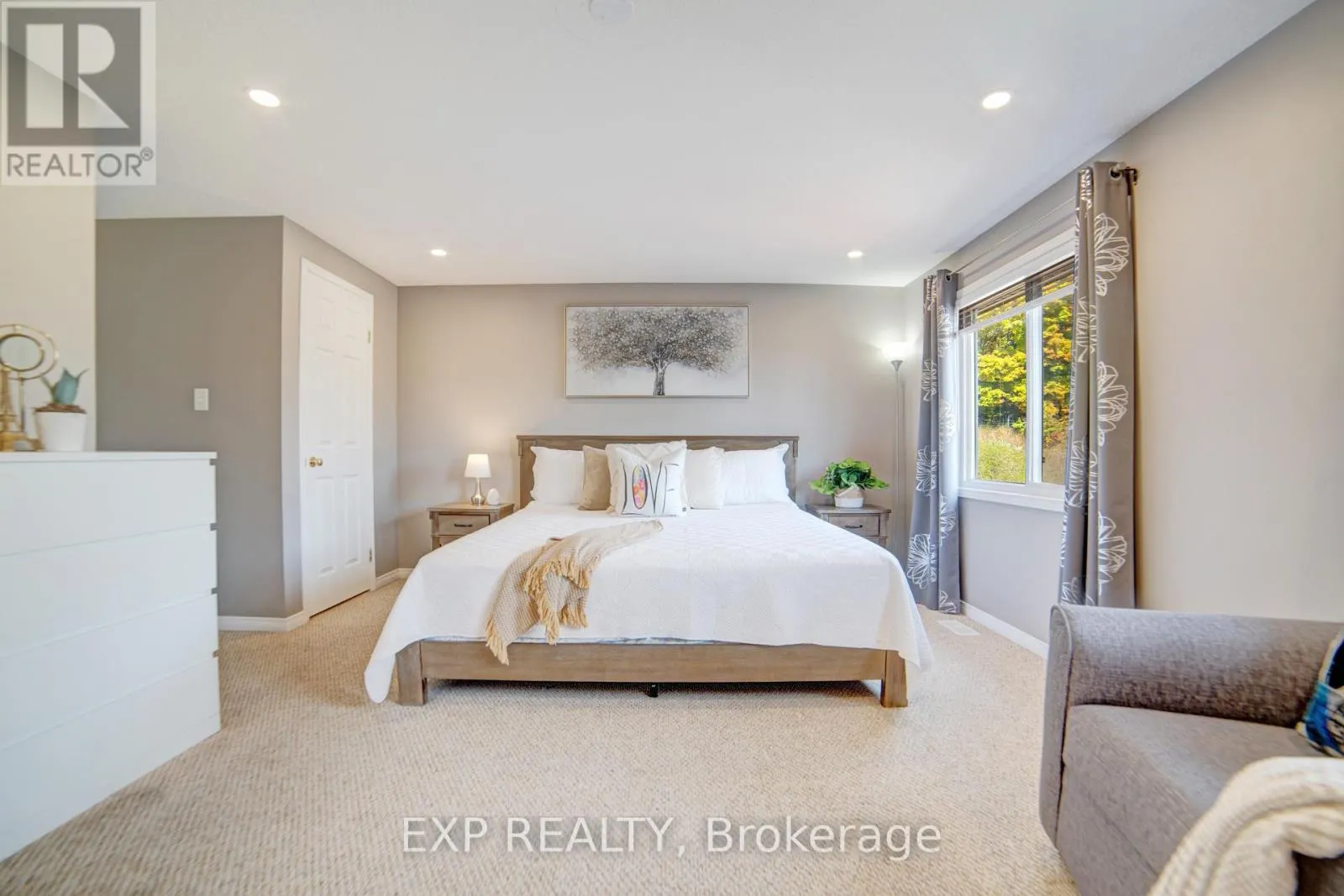 26 - 30 BRYAN COURT W