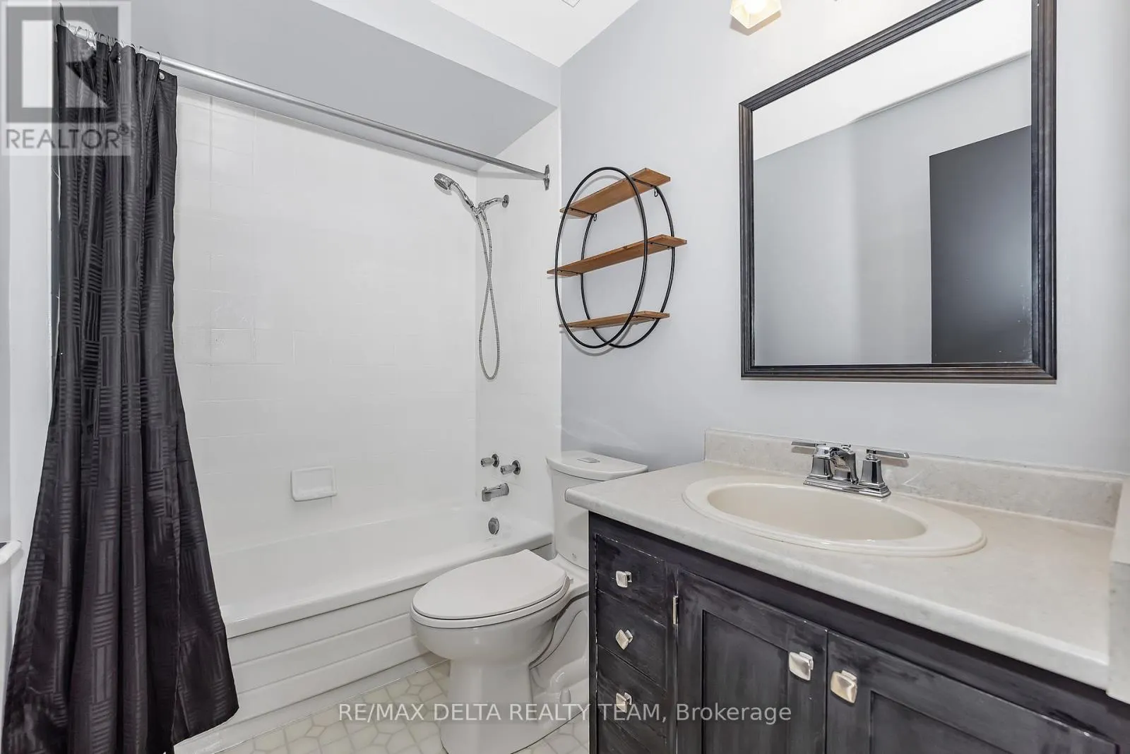 1423 CARAVEL CRESCENT