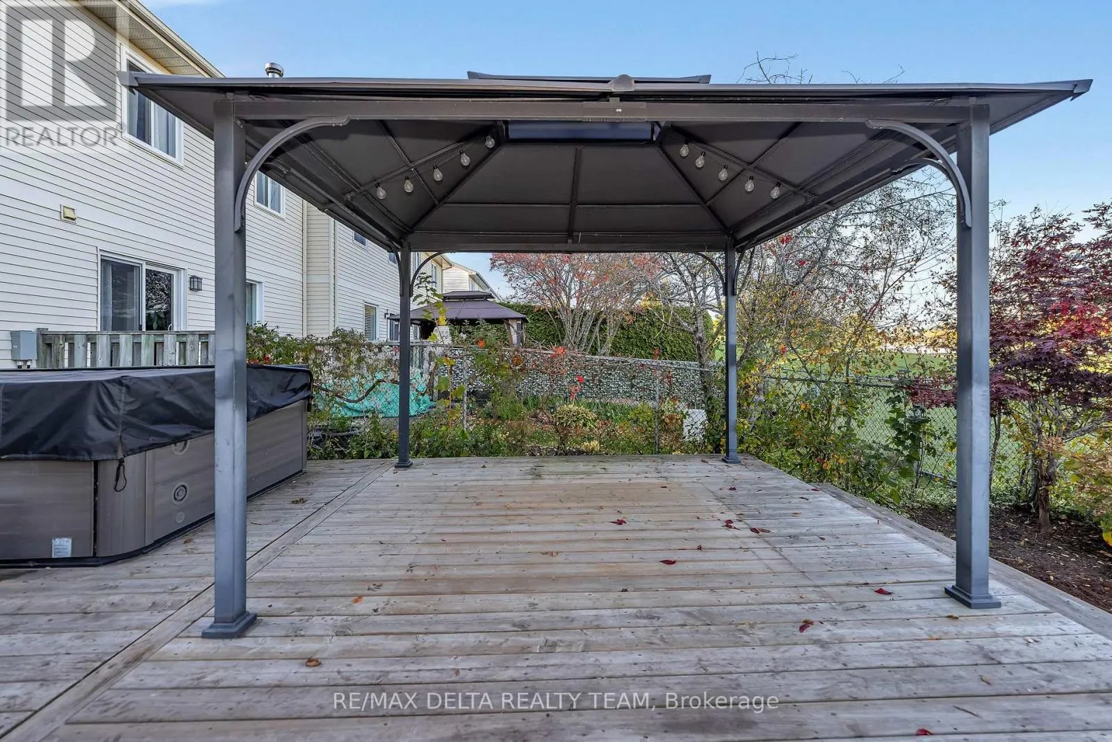 1423 CARAVEL CRESCENT