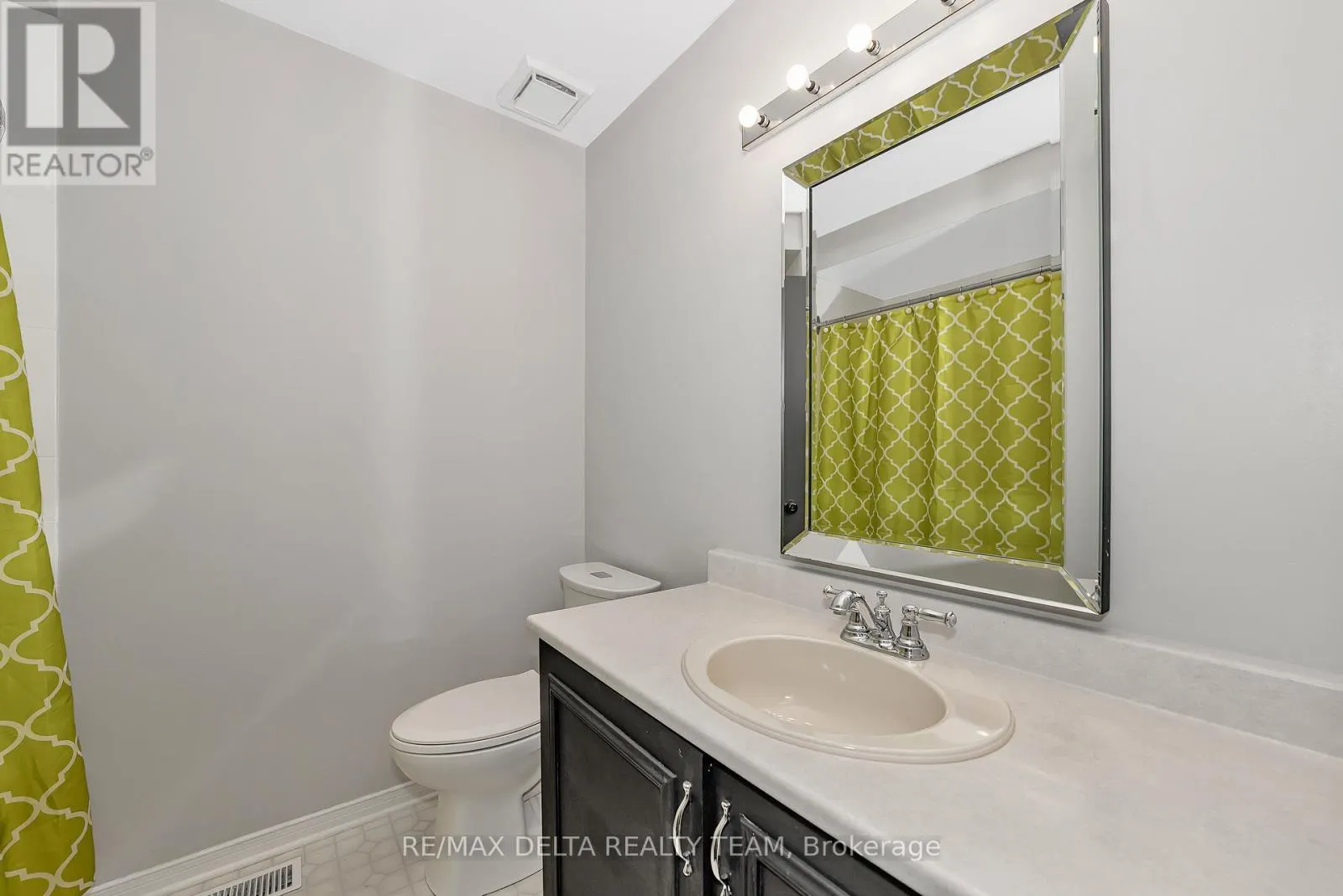 1423 CARAVEL CRESCENT