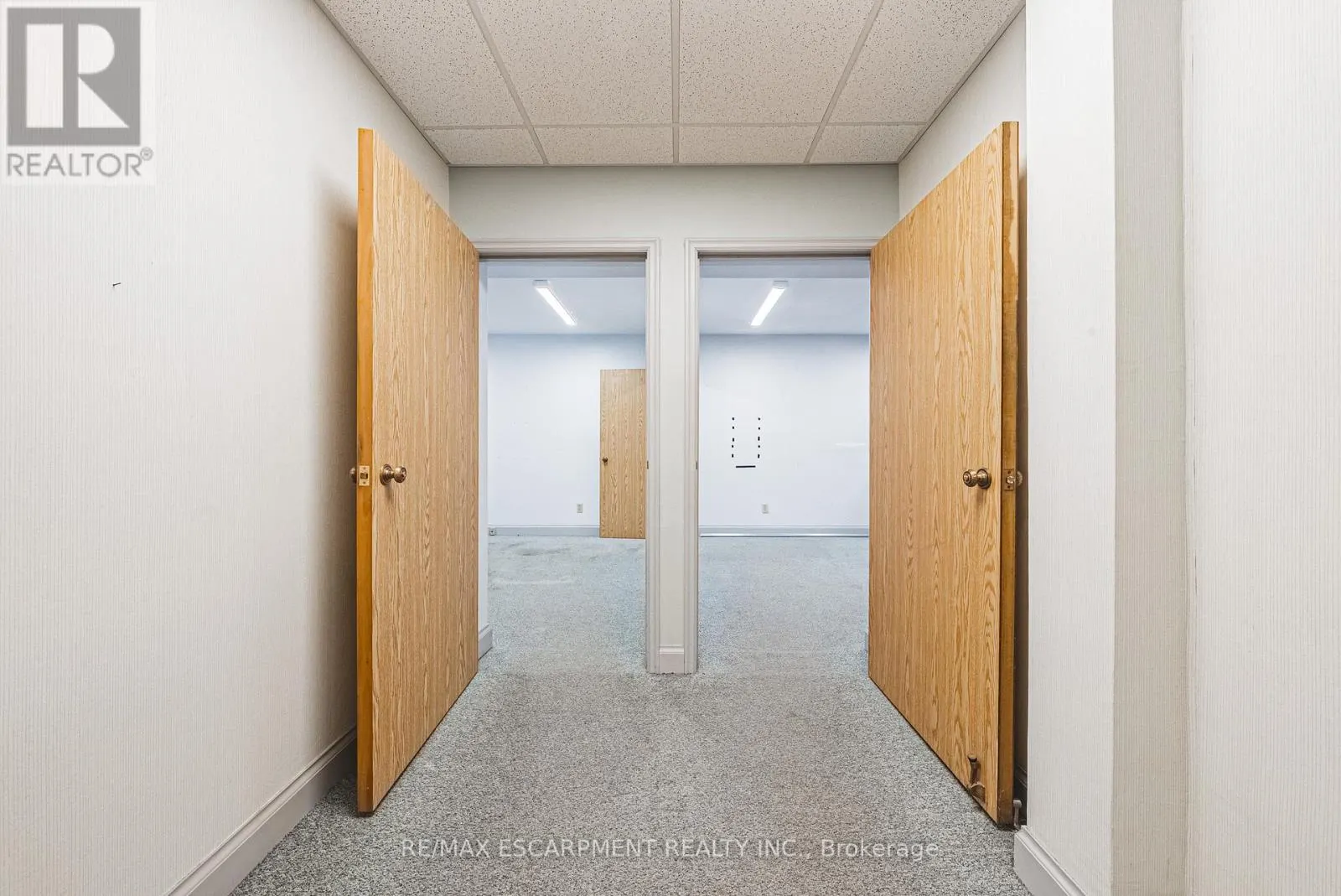 120 CATHARINE STREET S