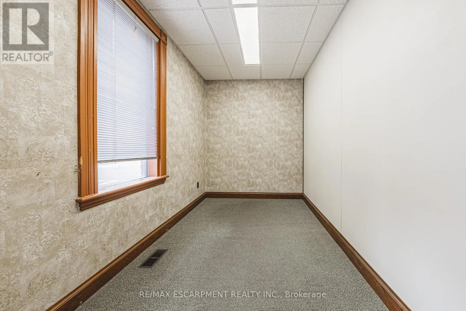 120 CATHARINE STREET S