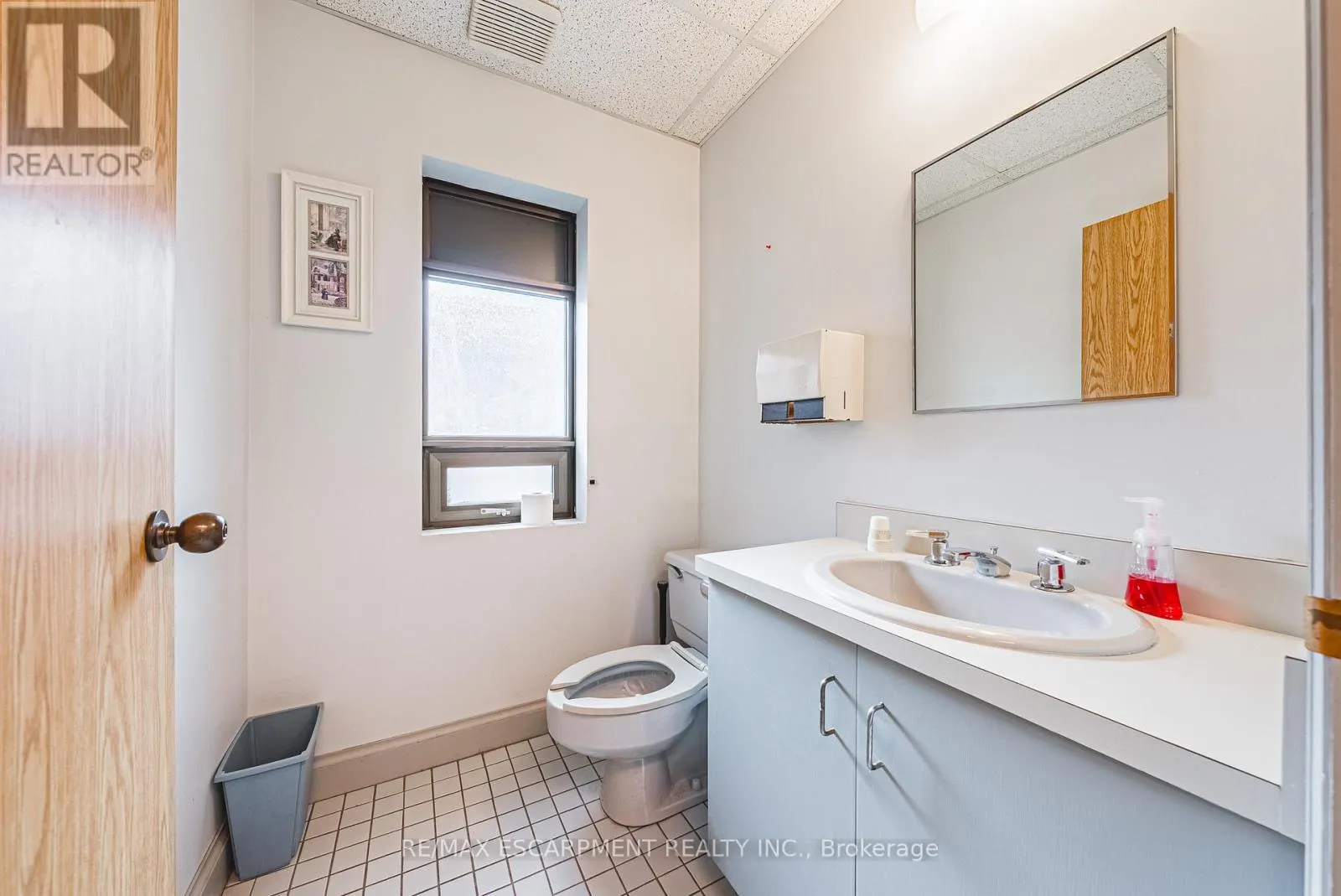 120 CATHARINE STREET S