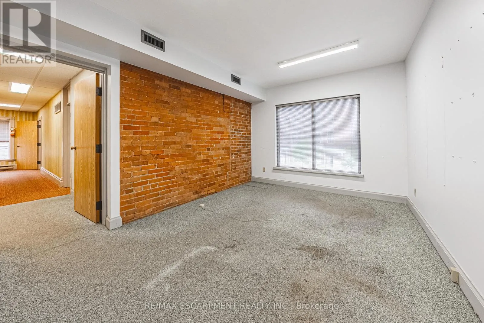 120 CATHARINE STREET S