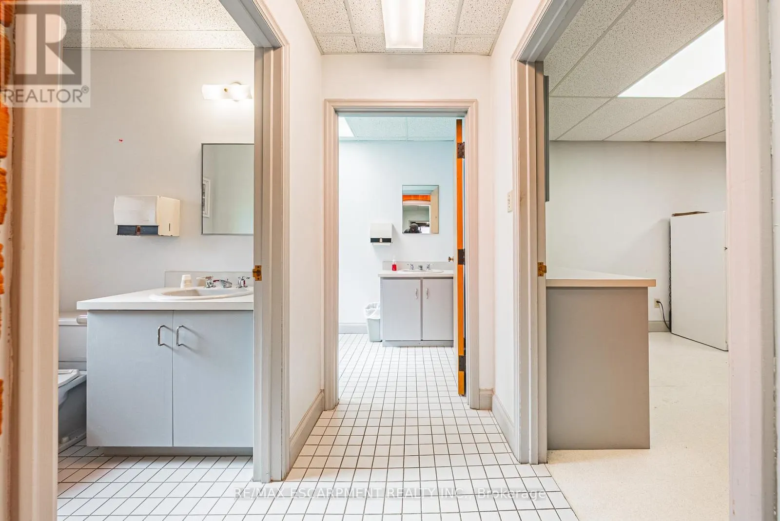 120 CATHARINE STREET S