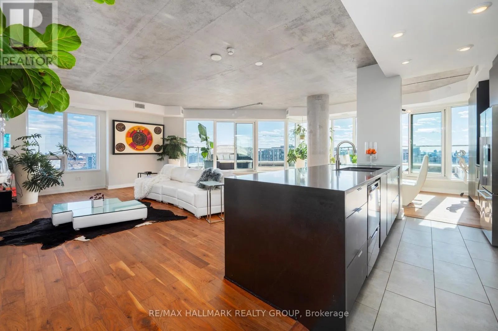 2701 - 195 BESSERER STREET