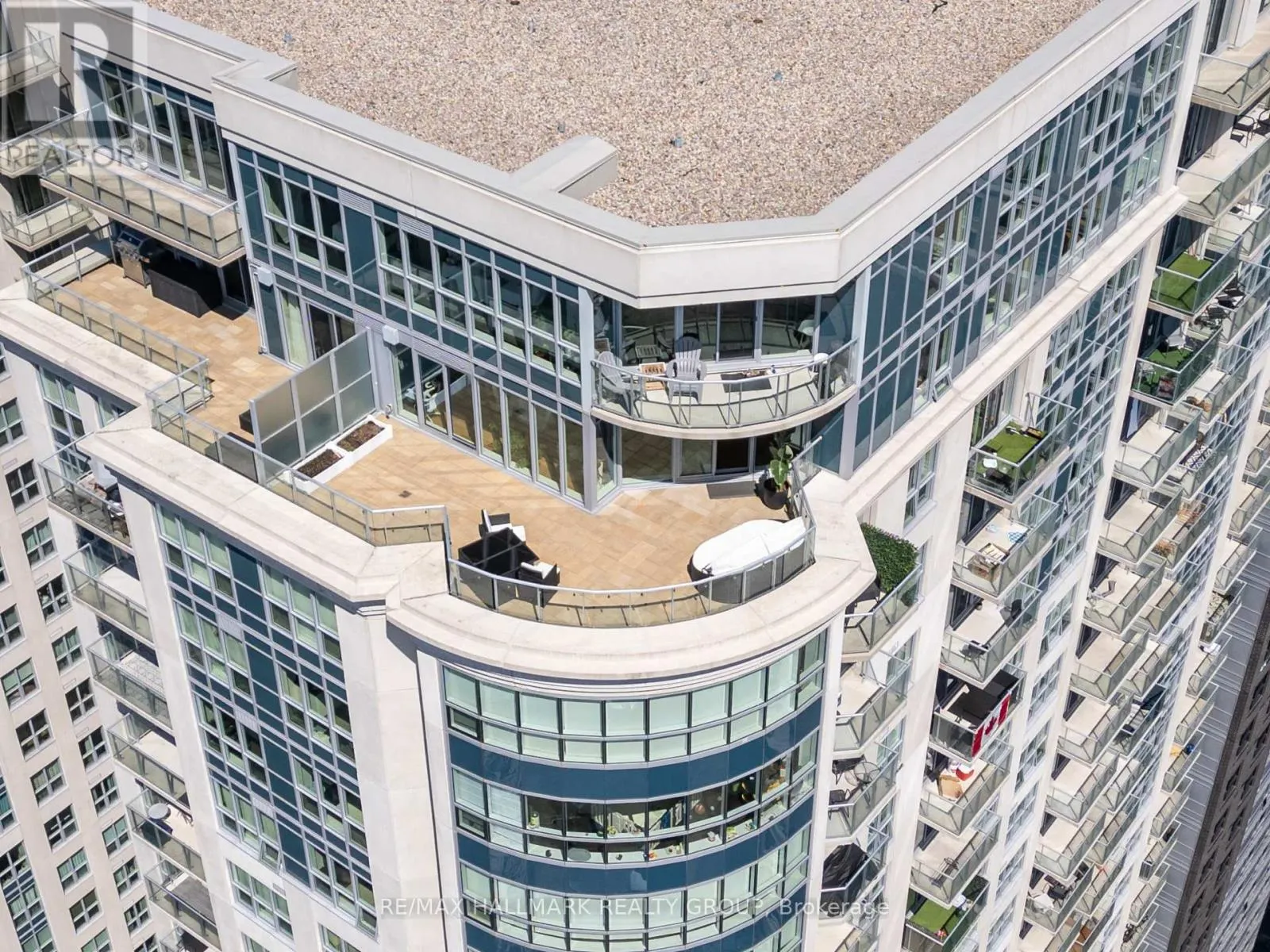 2701 - 195 BESSERER STREET