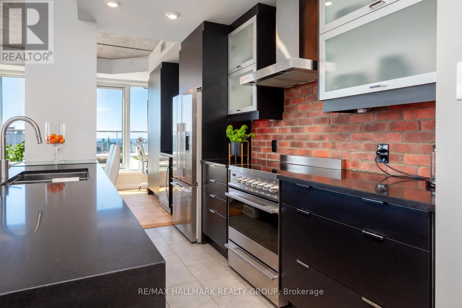 2701 - 195 BESSERER STREET