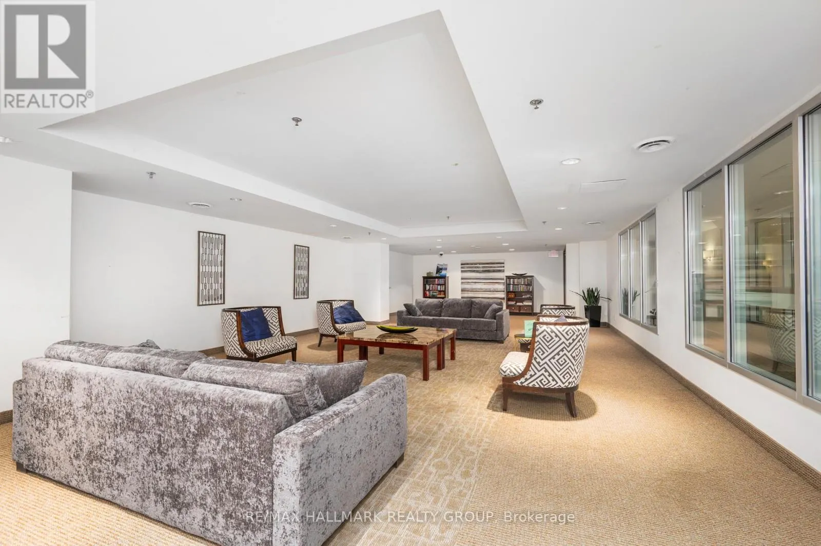 2701 - 195 BESSERER STREET