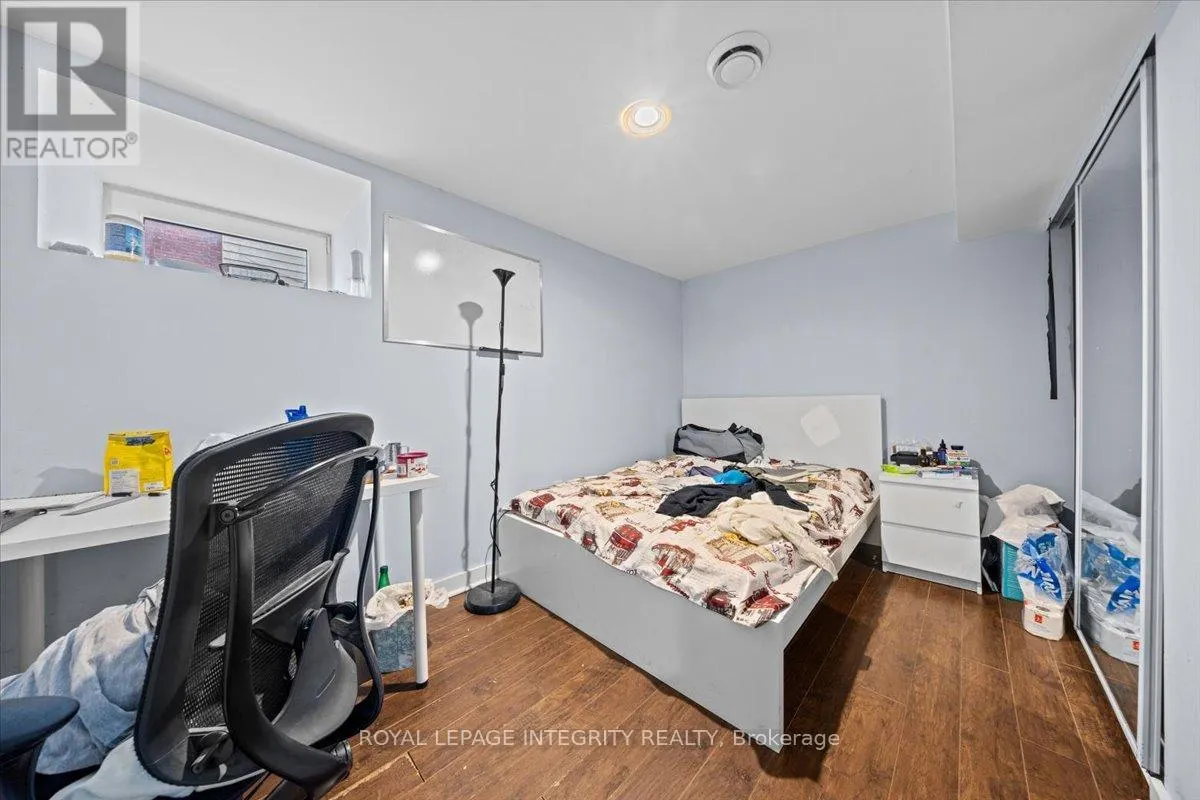 279 SOMERSET STREET E