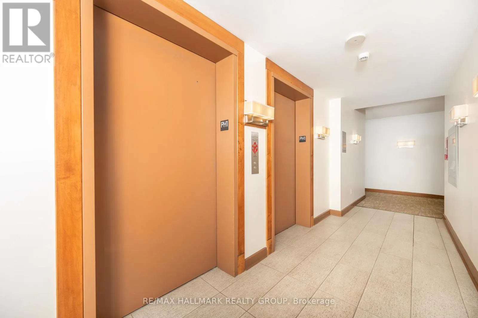 2701 - 195 BESSERER STREET