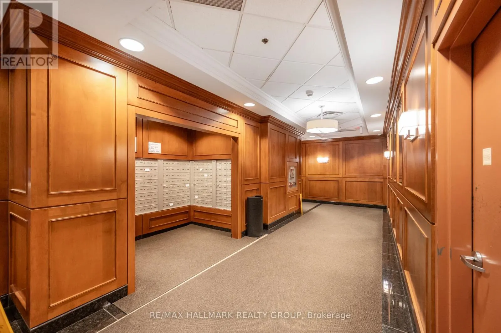 2701 - 195 BESSERER STREET