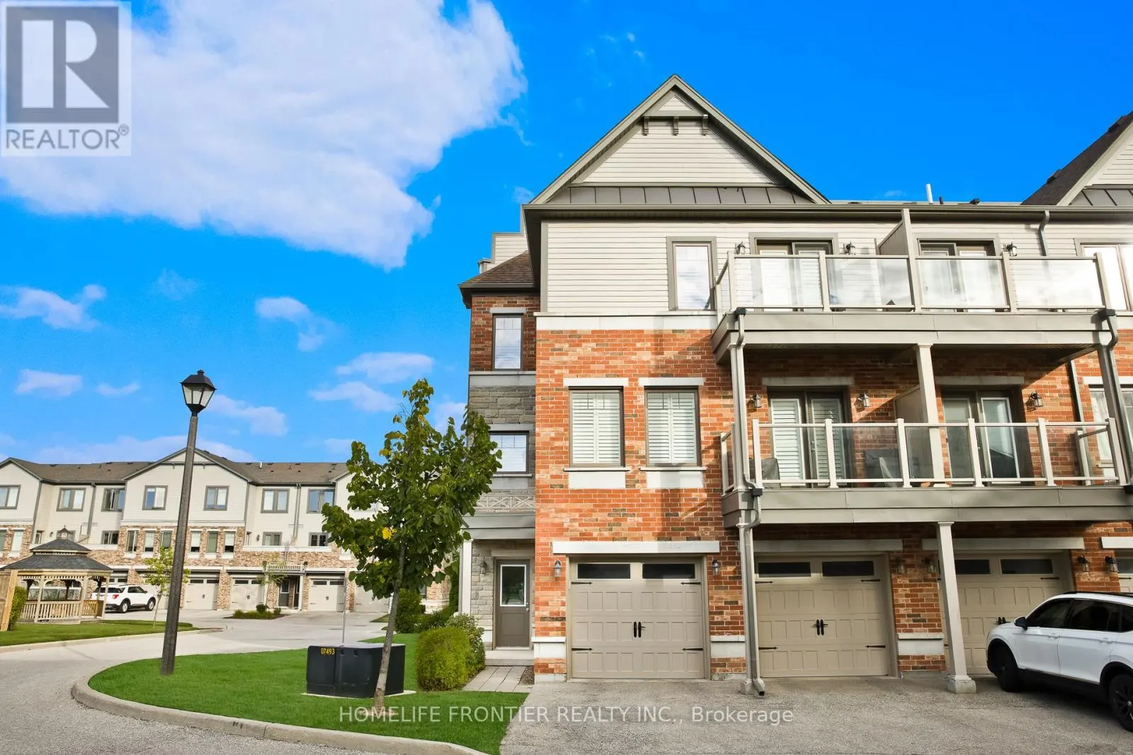 32 - 39 KAY CRESCENT