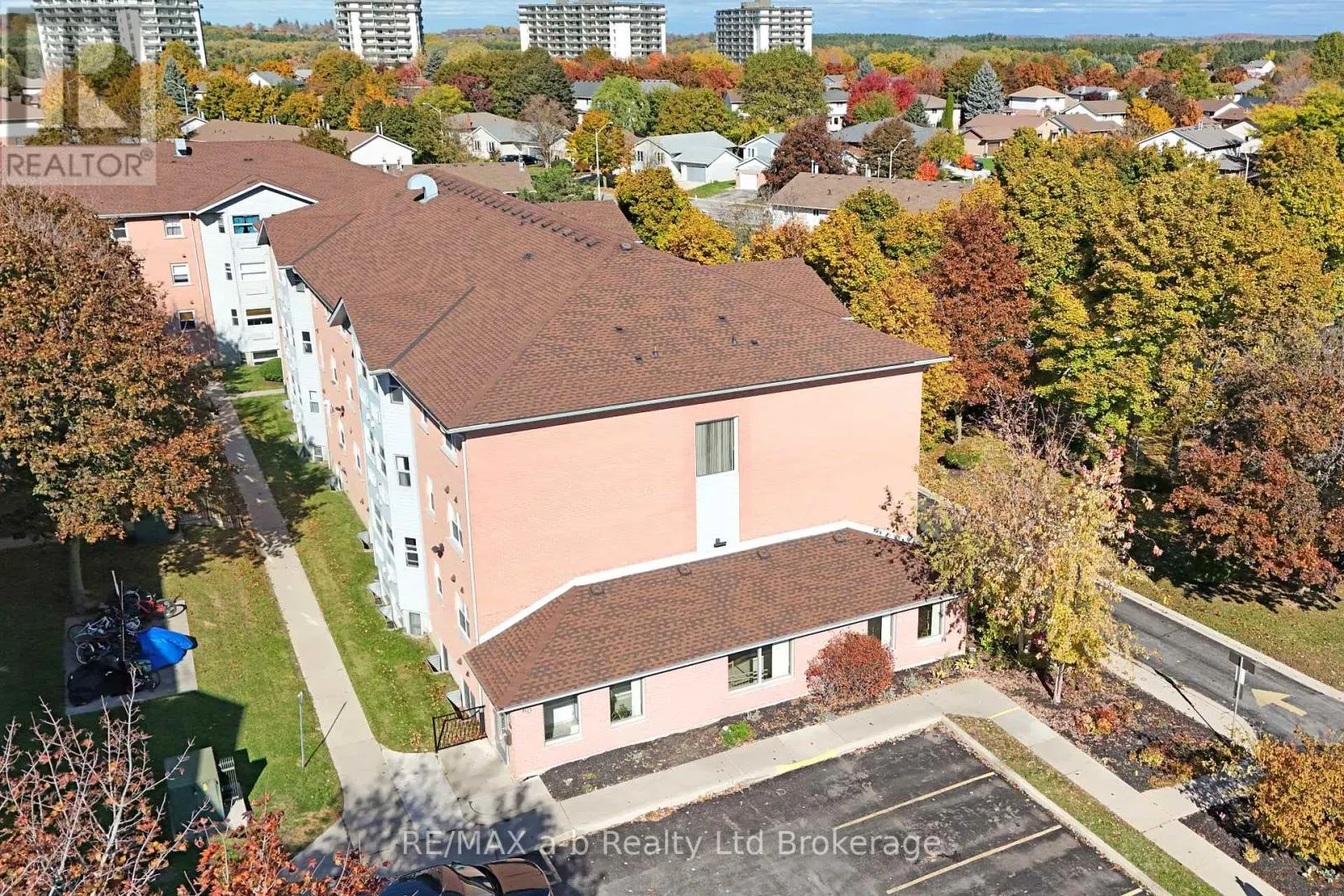 47 - 60 HIAWATHA ROAD, #47