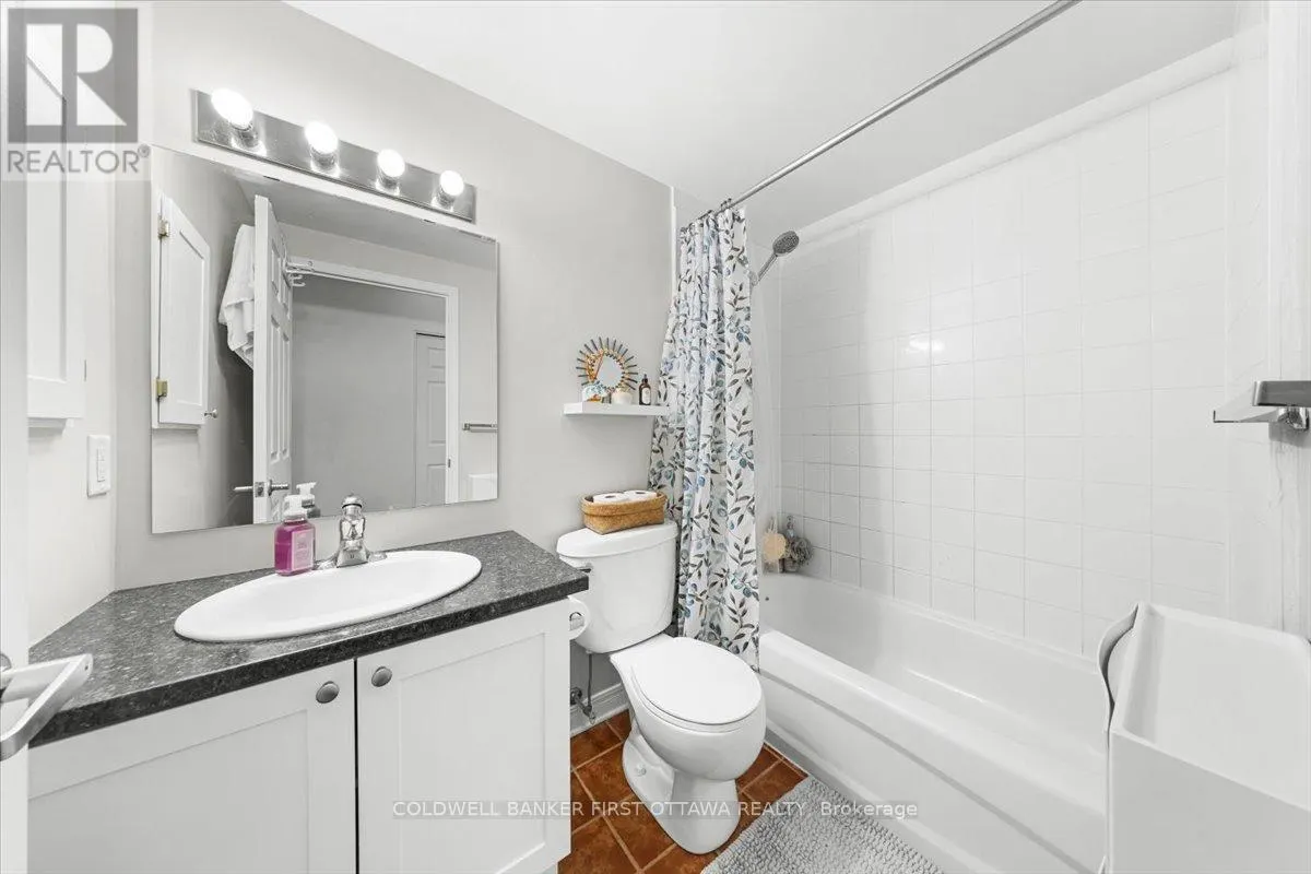 1108 - 134 YORK STREET