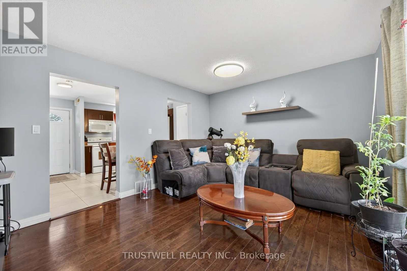 26 - 131 ROCKWOOD AVENUE