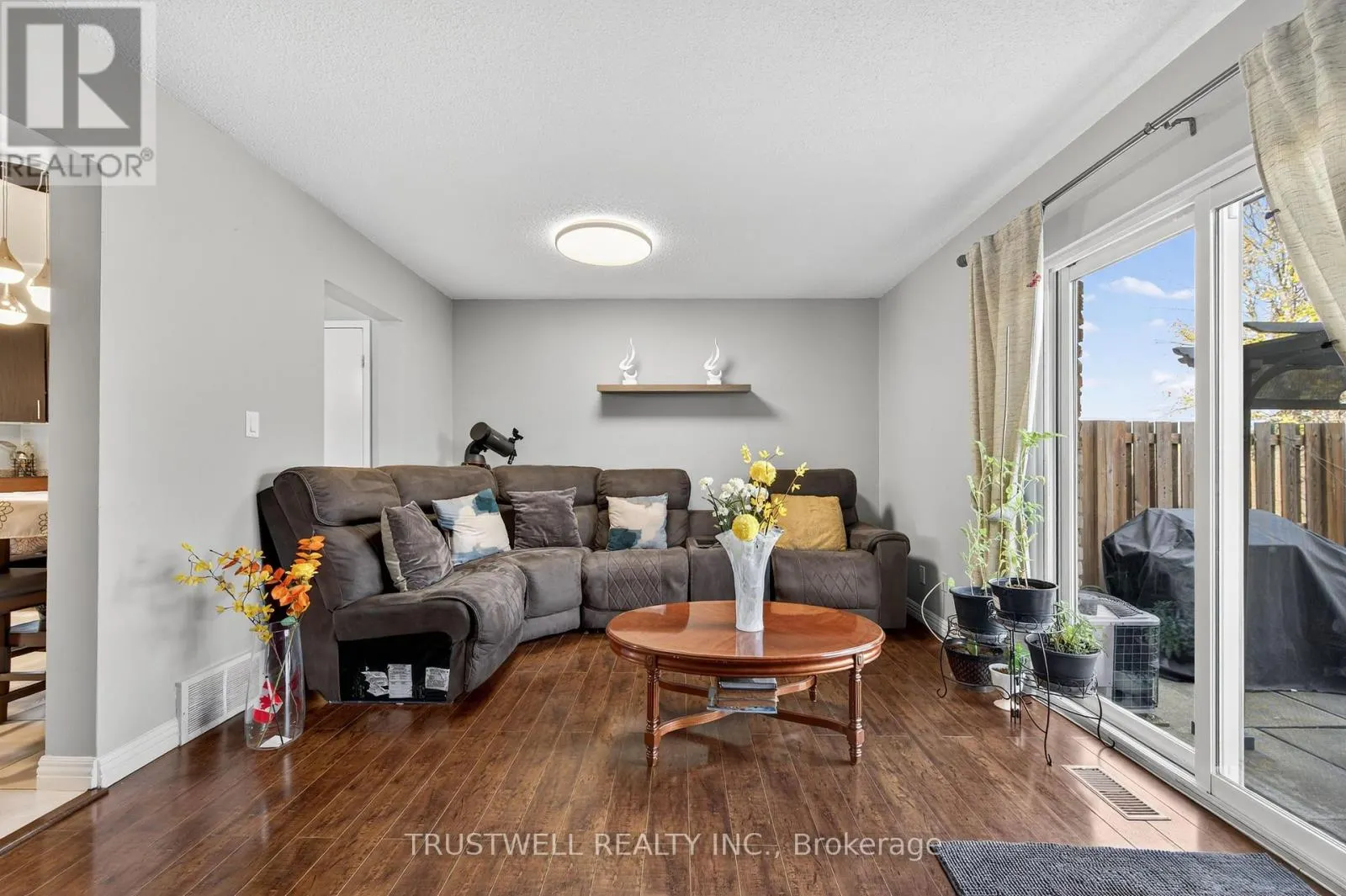 26 - 131 ROCKWOOD AVENUE