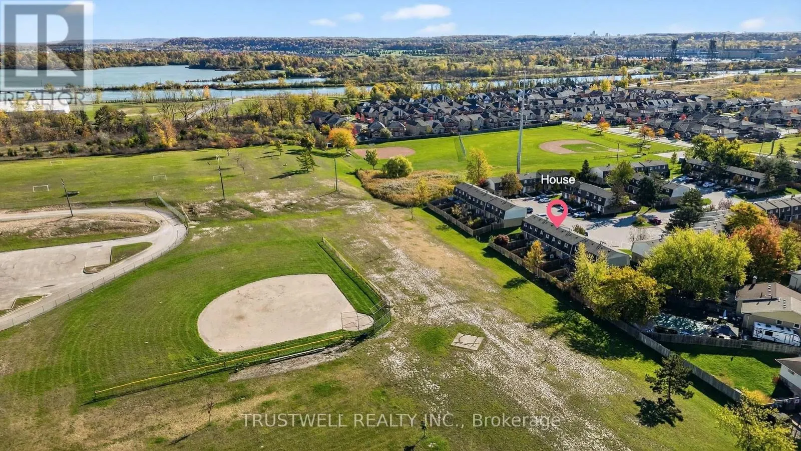 26 - 131 ROCKWOOD AVENUE