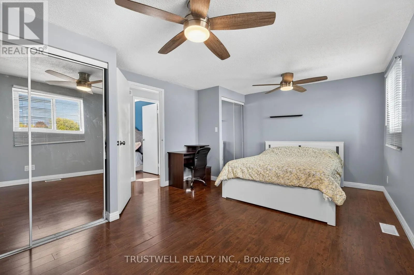 26 - 131 ROCKWOOD AVENUE