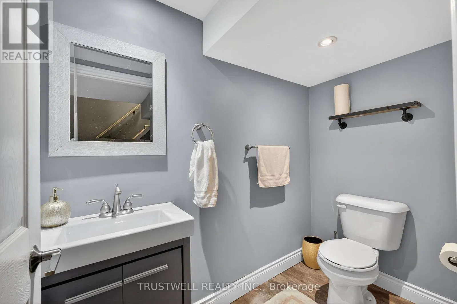 26 - 131 ROCKWOOD AVENUE