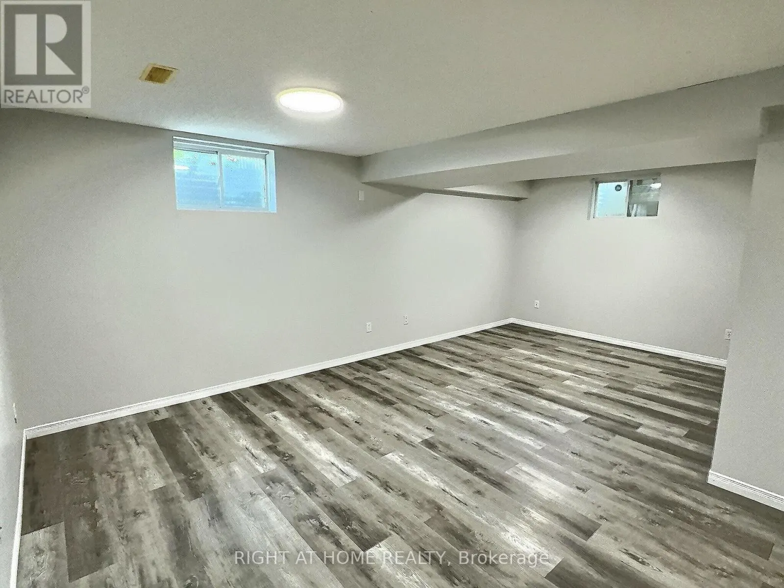 385 HAVENDALE CRESCENT