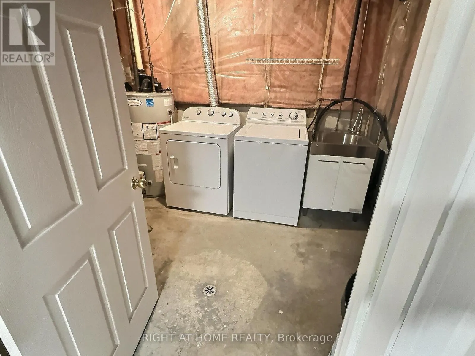 385 HAVENDALE CRESCENT