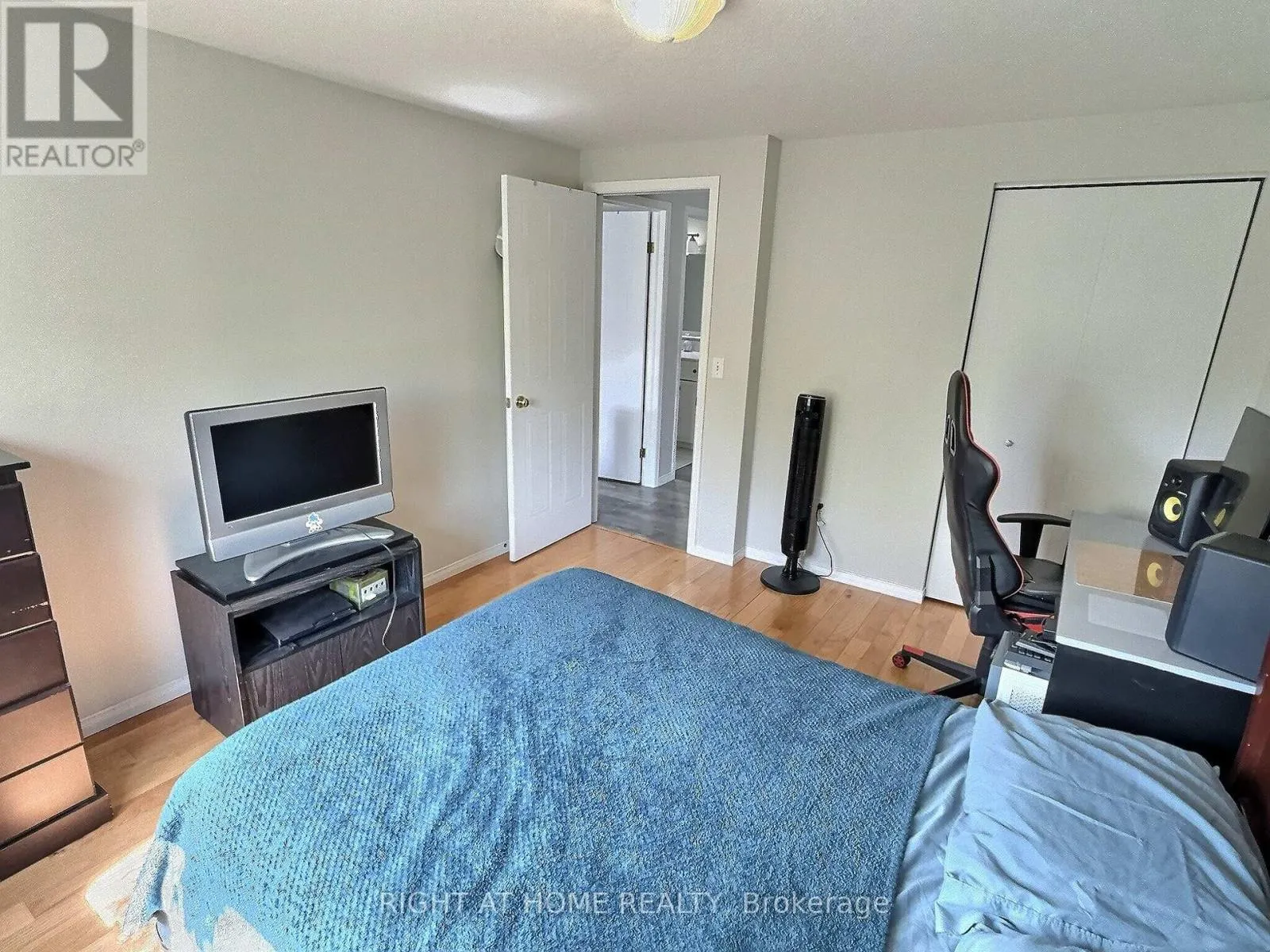 385 HAVENDALE CRESCENT