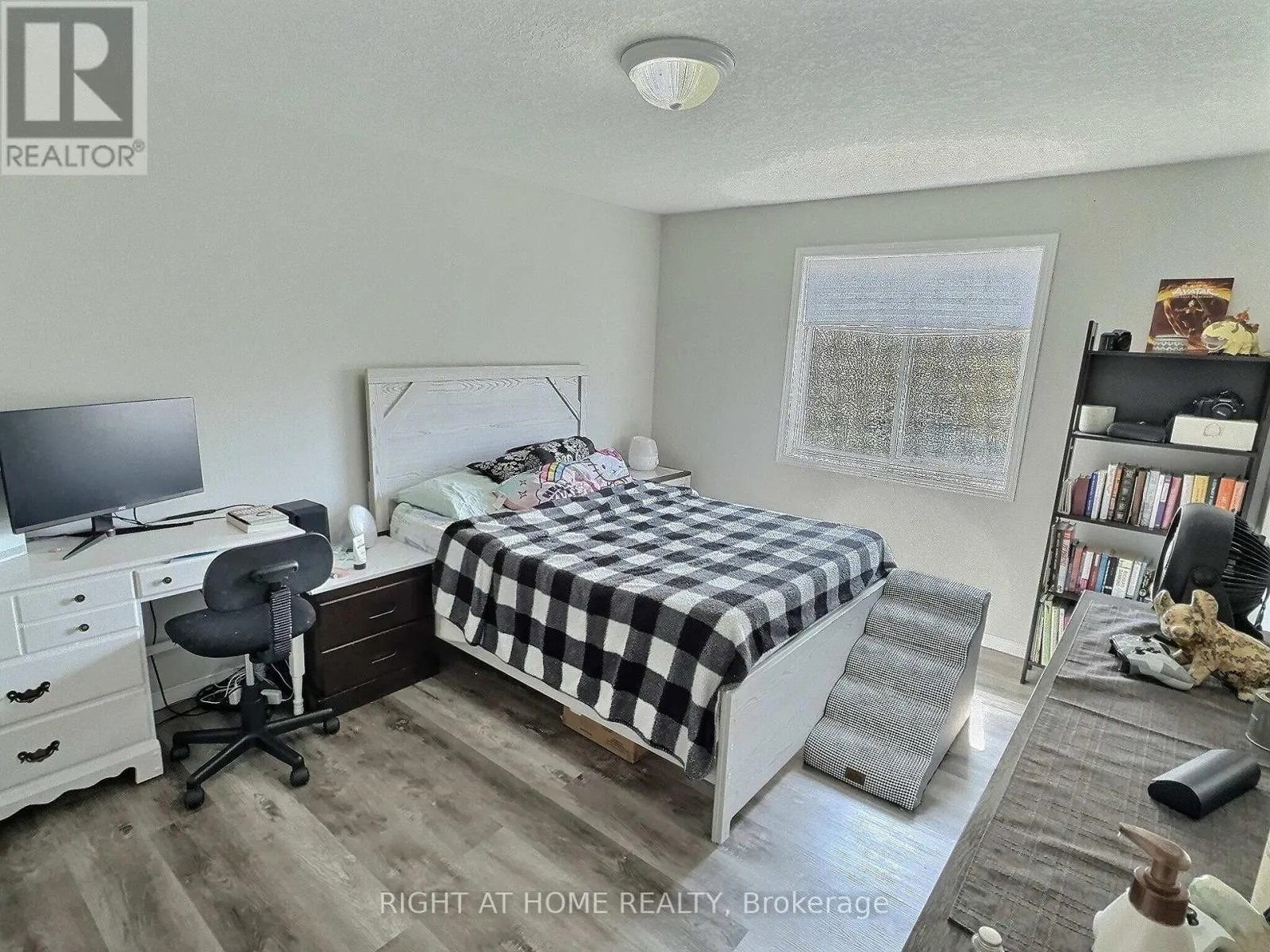 385 HAVENDALE CRESCENT