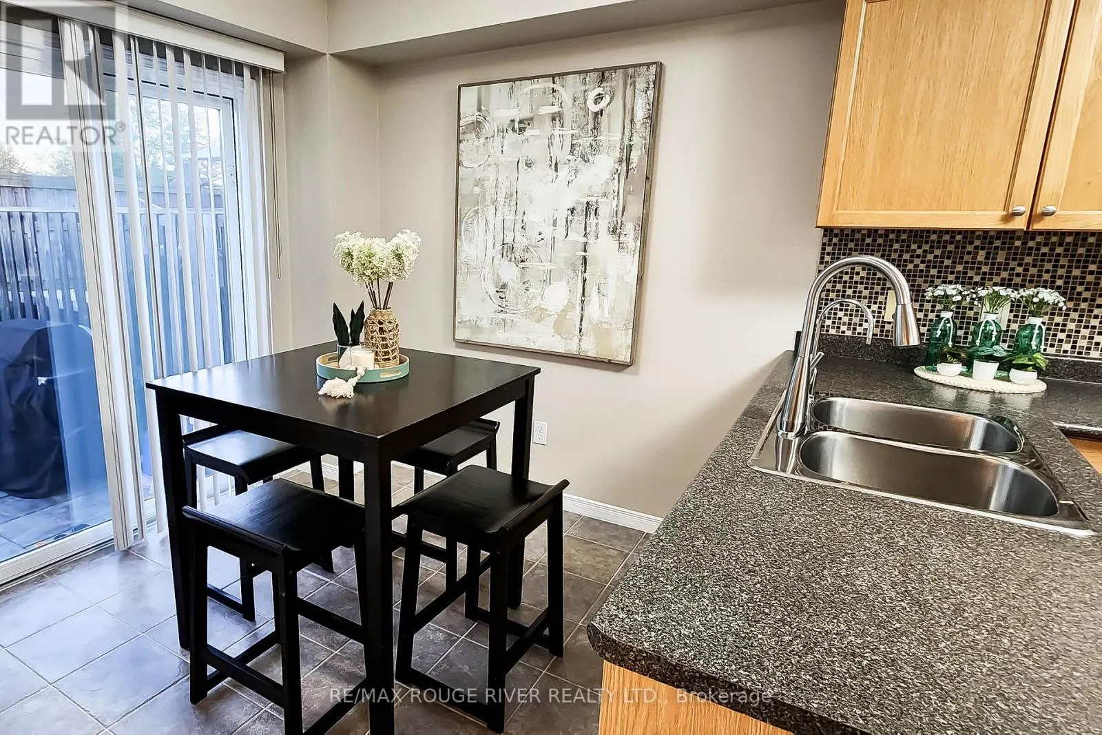 74 MEADOW WOOD CRESCENT