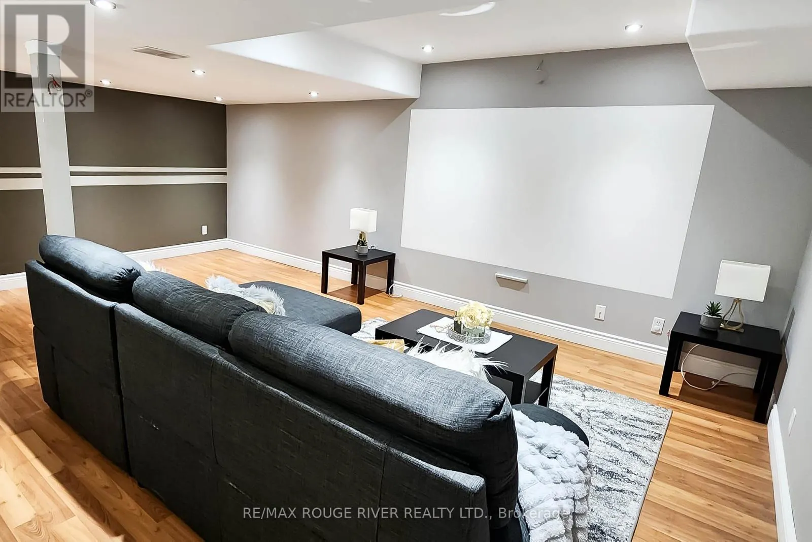 74 MEADOW WOOD CRESCENT